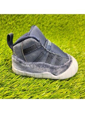 Nike Air Jordan 11 Crib Bootie Toddler Size 3C Navy Blue Athletic Shoes Sneakers